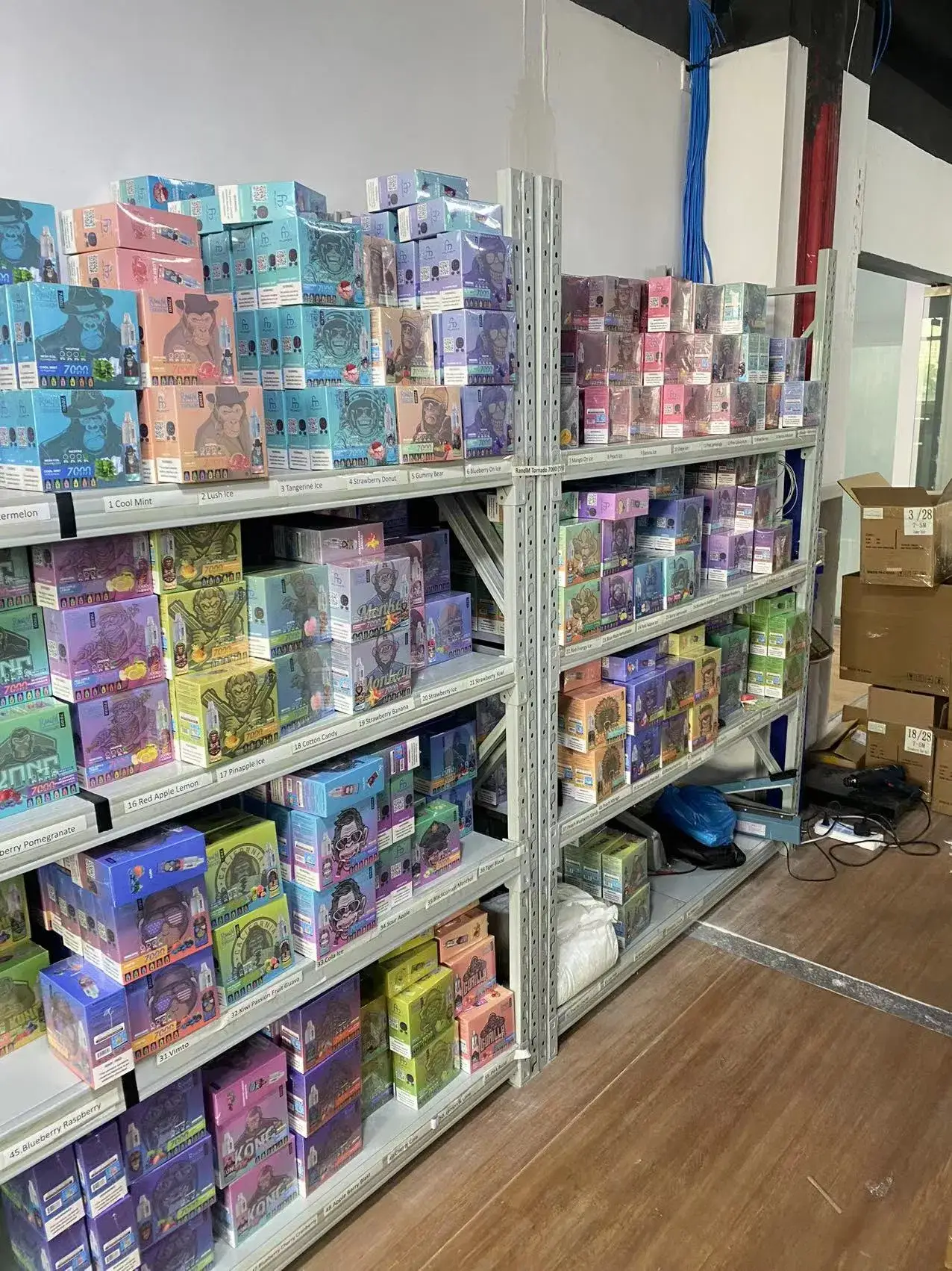 Wholesale UZY Disposable Vape Pro Bar Big Puffs Nederland 15000 E-cigarettes