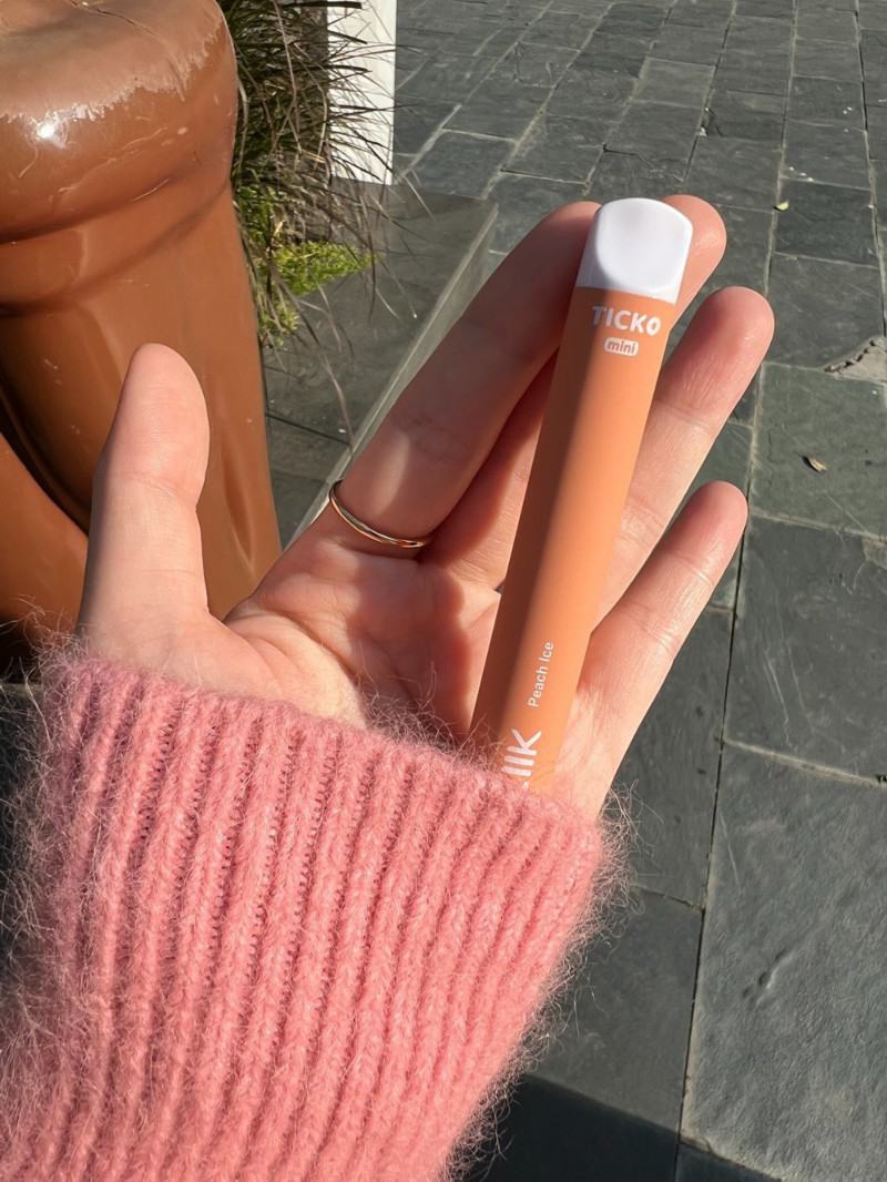 Veiik Pen Ticko 1200 Around1200 Puffs Disposable Vape