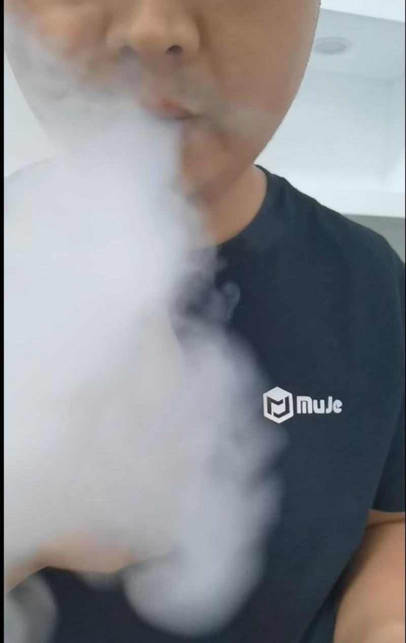 Jomo L4 600 Puffs Nicotine