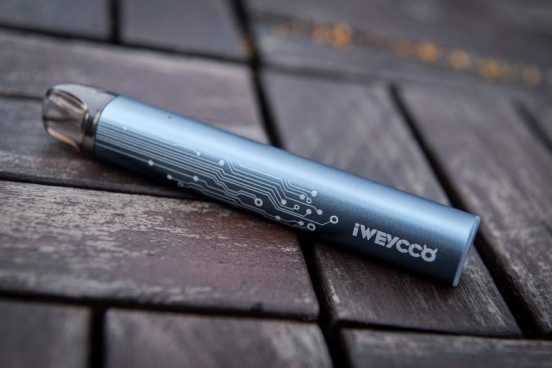 iWeycco Ghost >300 Puffs Box